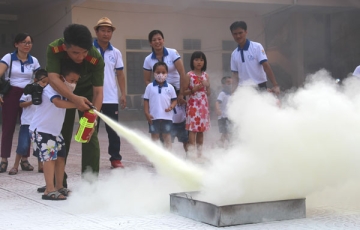 Bột Chữa Cháy Là Chất Gì? Tác Dụng Và Hướng Dẫn Sử Dụng